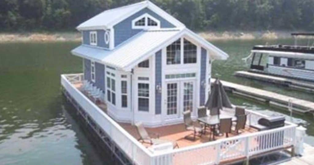 Questa casa galleggiante di 80 mq è unica al mondo. Ma quando vedrete gli interni ne vorrete una anche voi