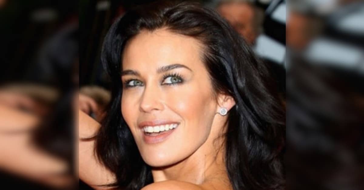 Megan Gale, conquistò gli italiani con il famoso spot Omnitel. Oggi ha 44 anni, un compagno di 13 anni più piccolo di lei e 2 figli. Eccoli insieme