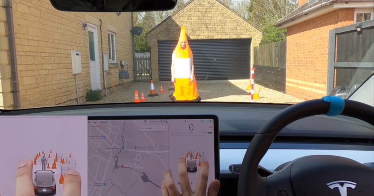 Traveste sua moglie da cono per vedere se la sua Tesla la investirà