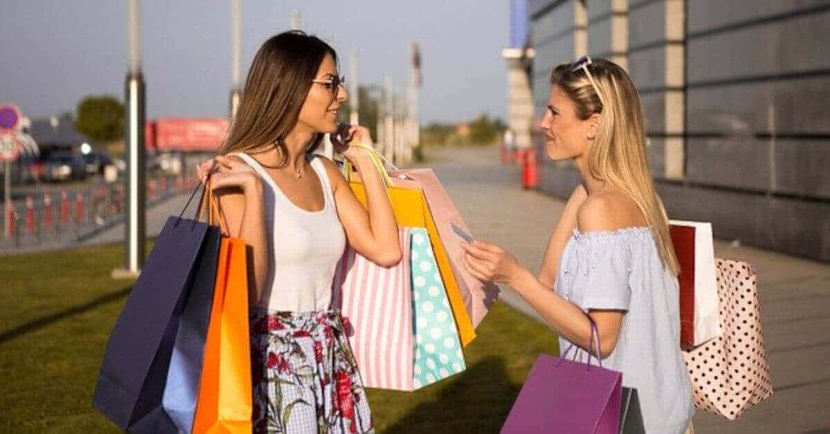 I 3 segni dello zodiaco che amano spendere i loro soldi