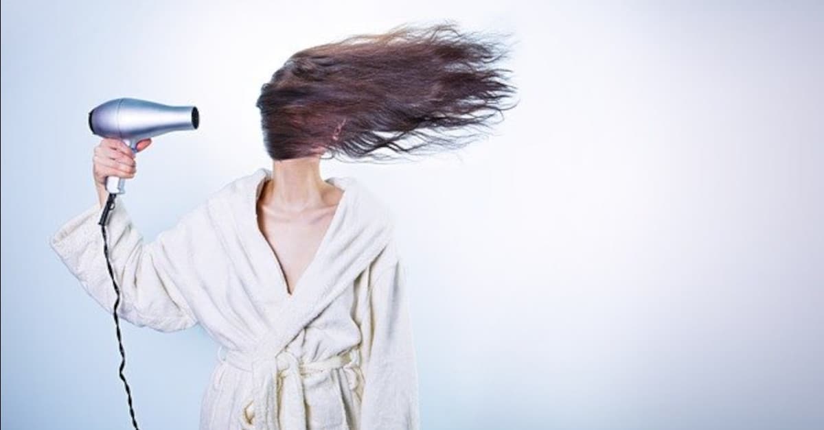 6 errori che facciamo tutti quando ci laviamo i capelli e come risolverli