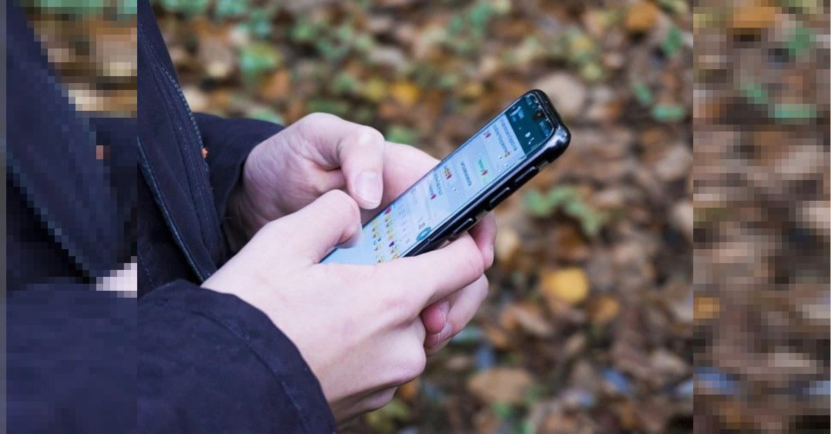 I 3 segni zodiacali che NON possono vivere senza WhatsApp. Ecco chi sono