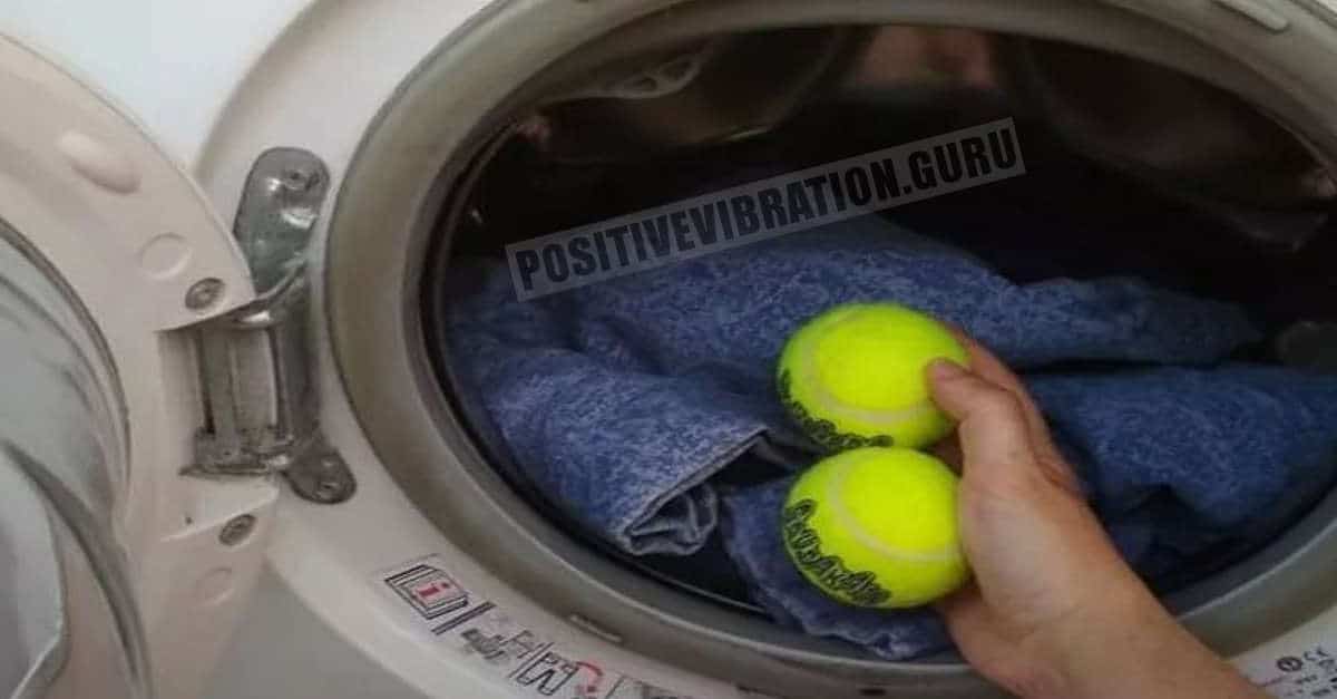 Metti 3 palline da tennis in lavatrice prima di avviare il lavaggio: il rimedio fantastico che non conosci!