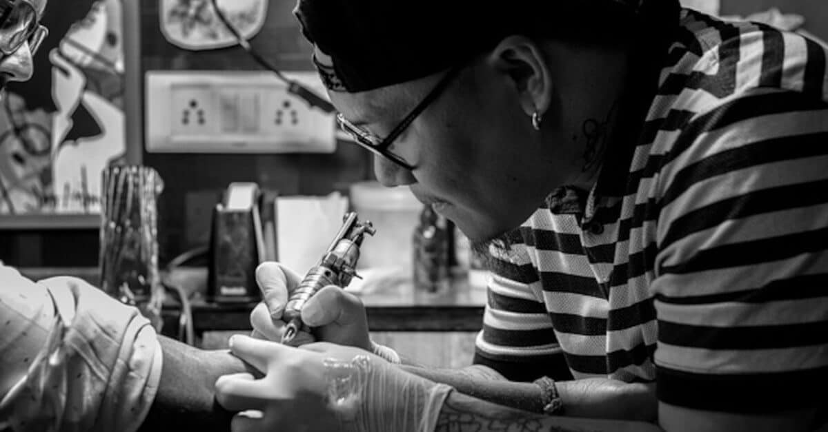 Tutto quello che devi sapere prima e dopo aver fatto un tatuaggio