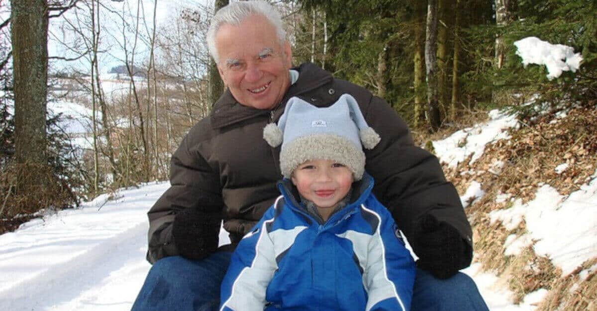 I tuoi nonni saranno sempre lì per te perché non muoiono mai, diventano invisibili