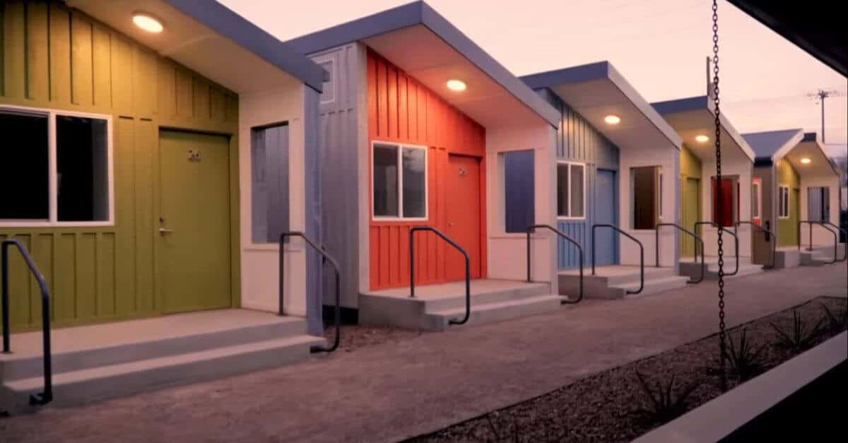 Il villaggio offre alloggi di transizione per i senzatetto per rimettere in sesto le loro vite