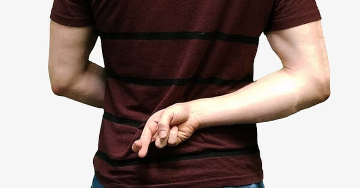 Sembrano sinceri ma stanno mentendo: ecco do quali segni zodiacali parliamo