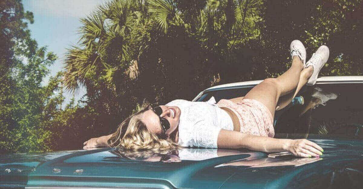 Le donne di questi segni zodiacali amano prendere il sole