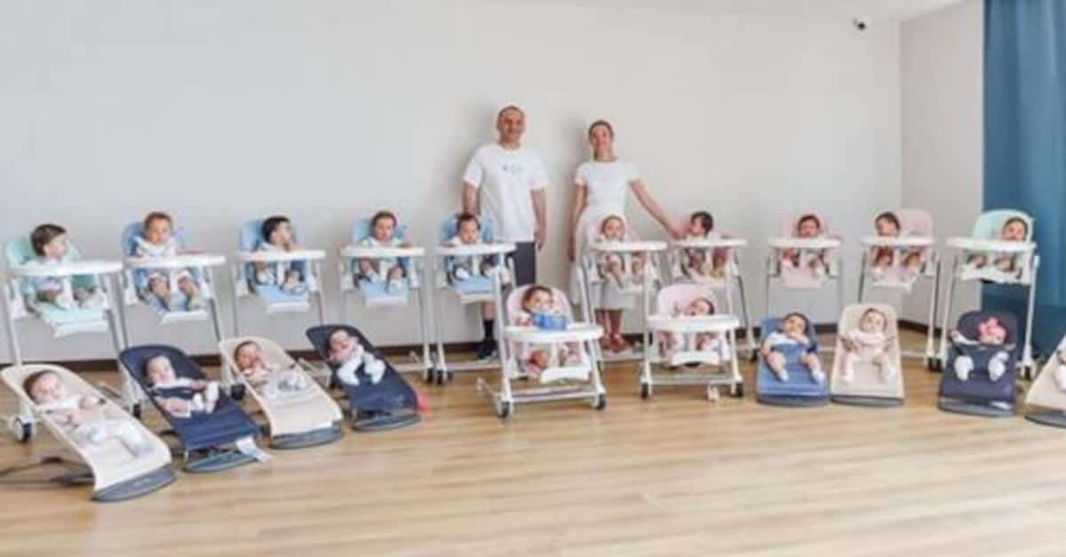 La coppia ha avuto 20 figli in 15 mesi attraverso la maternità surrogata. Sognano di raggiungere i 100