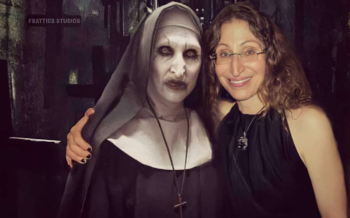 Questo artista mostra gli attori con i loro personaggi più terrificanti: 16 Foto