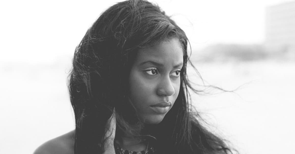 Le donne di questi 4 segni dello zodiaco si sentono vulnerabili in amore