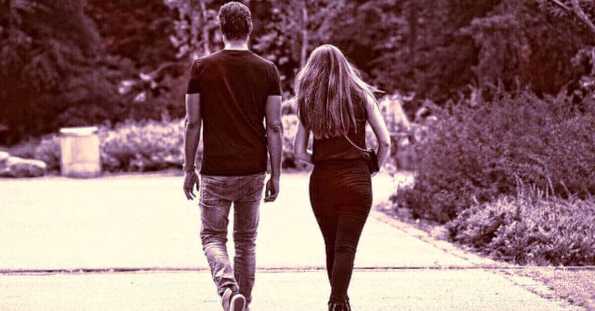 Le donne dello zodiaco che odiano mostrare affetto in pubblico, scopriamo i loro segni