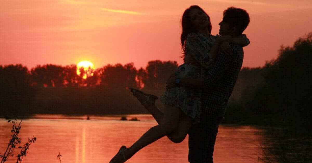 Gli uomini di questi 4 segni trattano le loro donne come regine