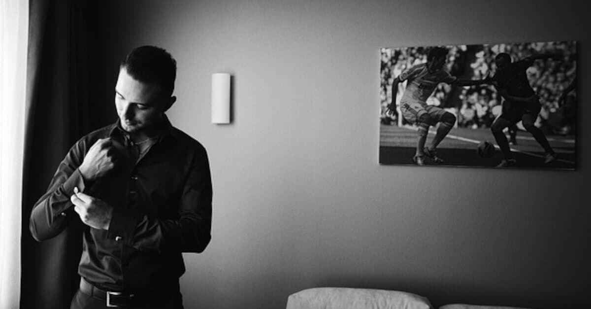 Gli uomini di questi segni zodiacali amano portare sempre una camicia