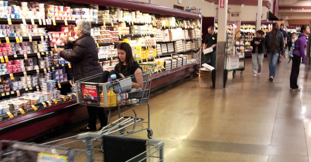 13 genitori che trattano i loro figli adulti ancora come bambini