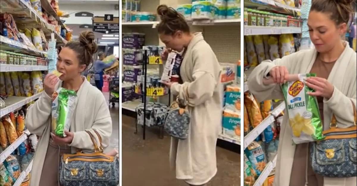 La donna viene sorpresa mentre apre le patatine al supermercato, le mastica, le sputa e le rimette nello scaffale