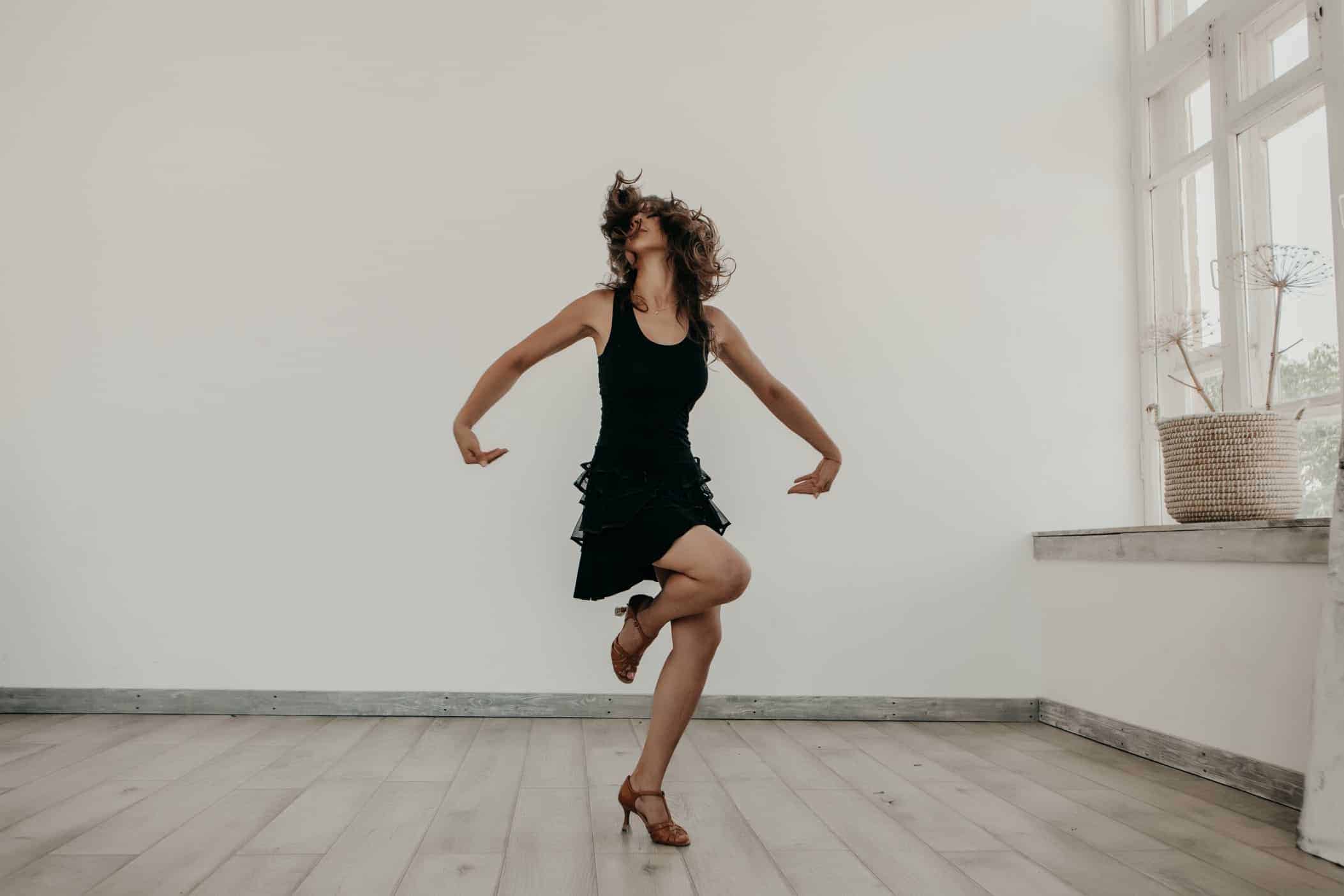 Questi 4 segni zodiacali hanno il ballo nel sangue