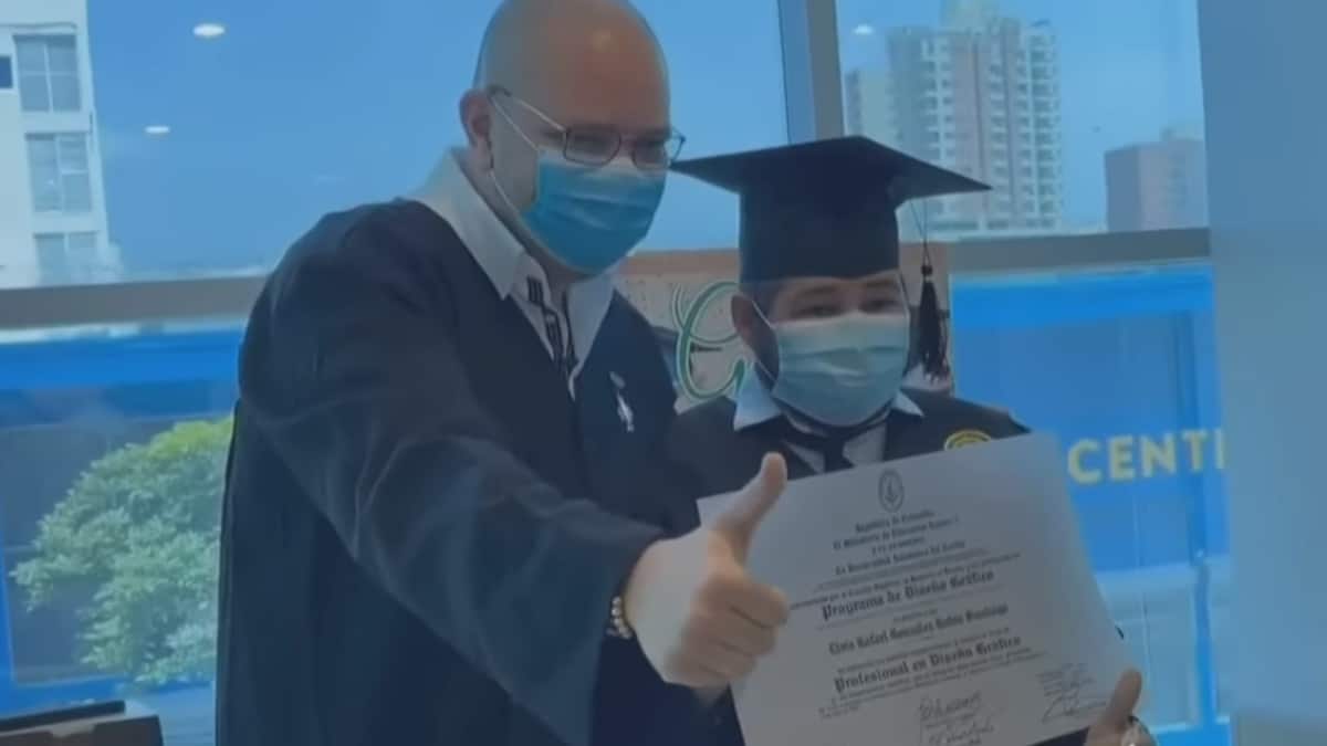 Uno studente affetto da leucemia non può ricevere la laurea e il rettore dell’università ha fatto un gesto impagabile (VIDEO)