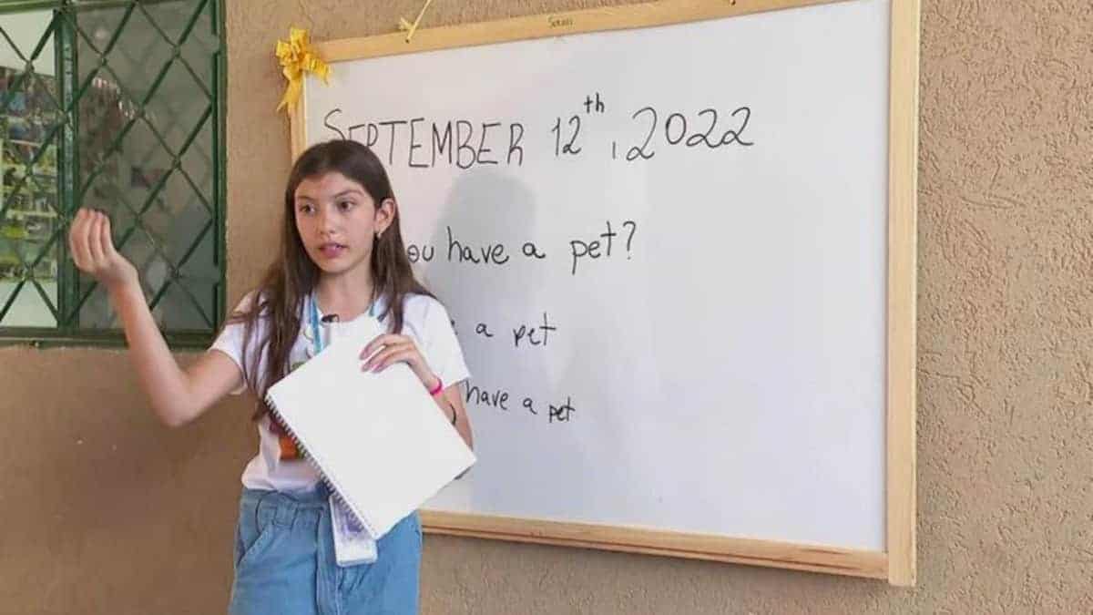 11Enne insegna inglese gratis ad adolescenti vulnerabili: “Dobbiamo accogliere chi ha bisogno”