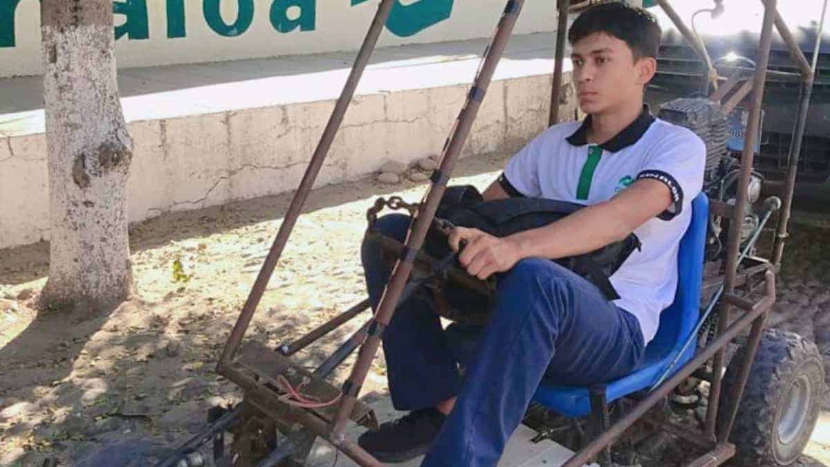 Uno studente geniale ha creato un veicolo per arrivare presto a scuola, applicando quello che ha imparato a scuola