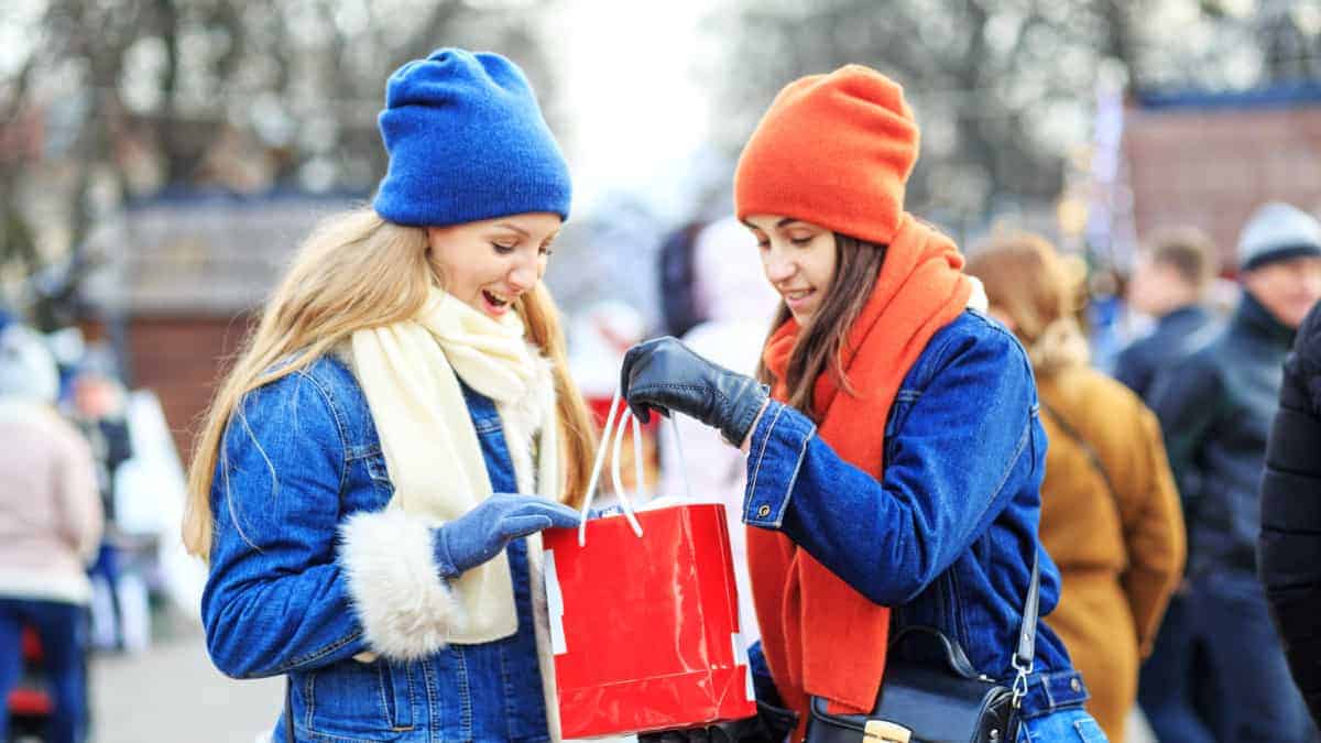 4 Segni dello zodiaco che spesso sono indecisi sui regali