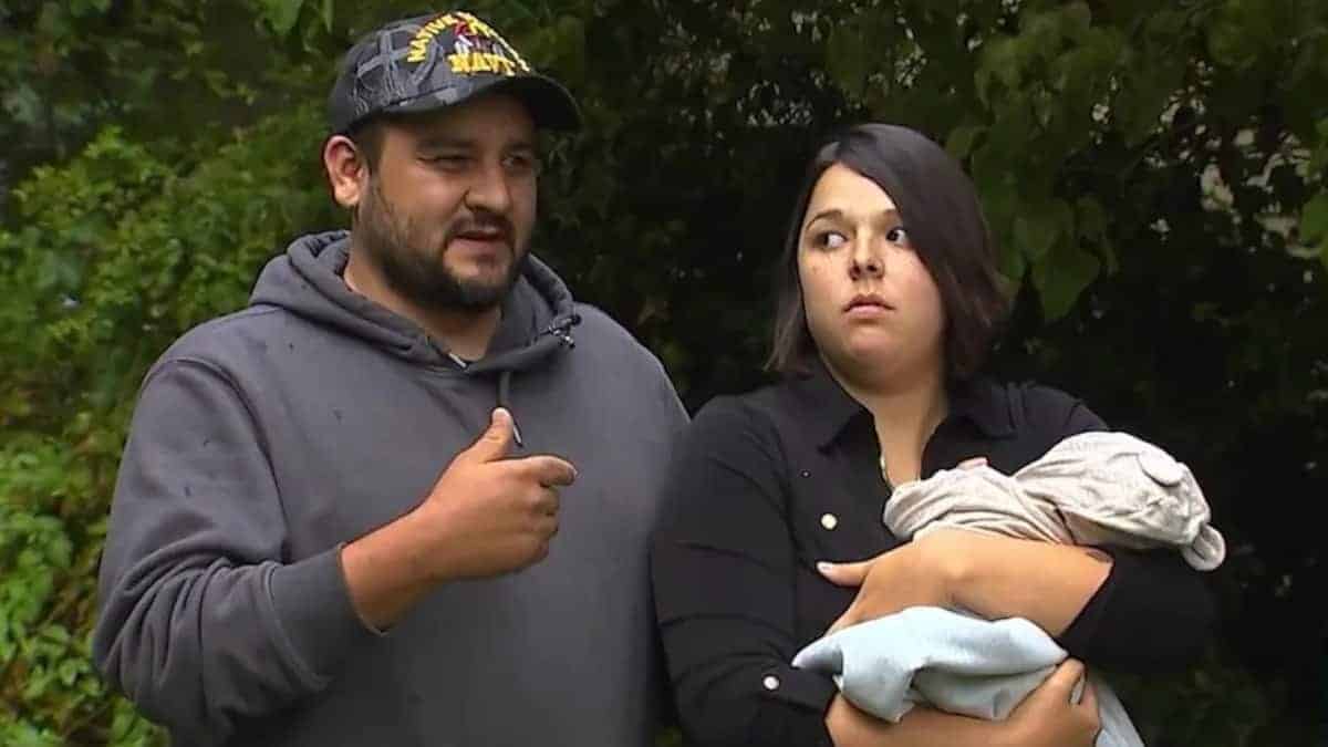 Una giovane madre sostiene che un ristoratore le abbia detto di ‘non tornare’ dopo che ha allattato il suo neonato