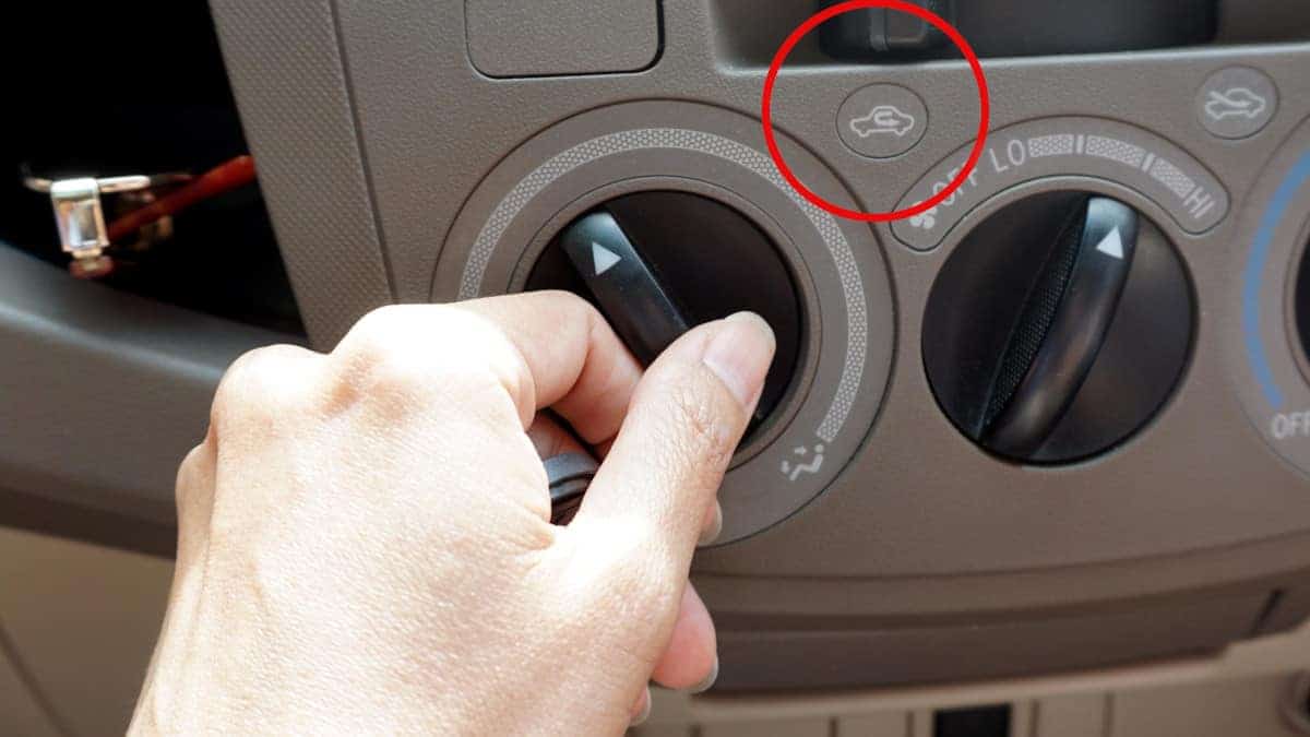 Questo pulsante può fare la differenza nel traffico, ma pochi lo utilizzano. Ecco il motivo!