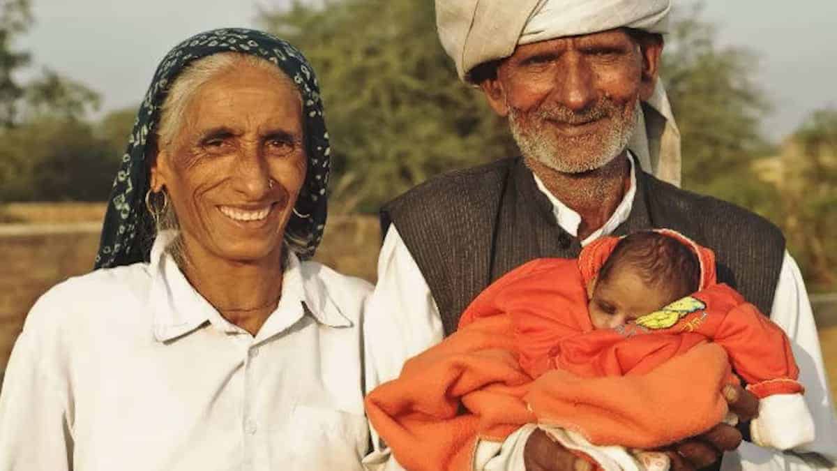 L’assurda storia della donna 70enne che rimase incinta del suo primo bimbo. Ecco come sono oggi