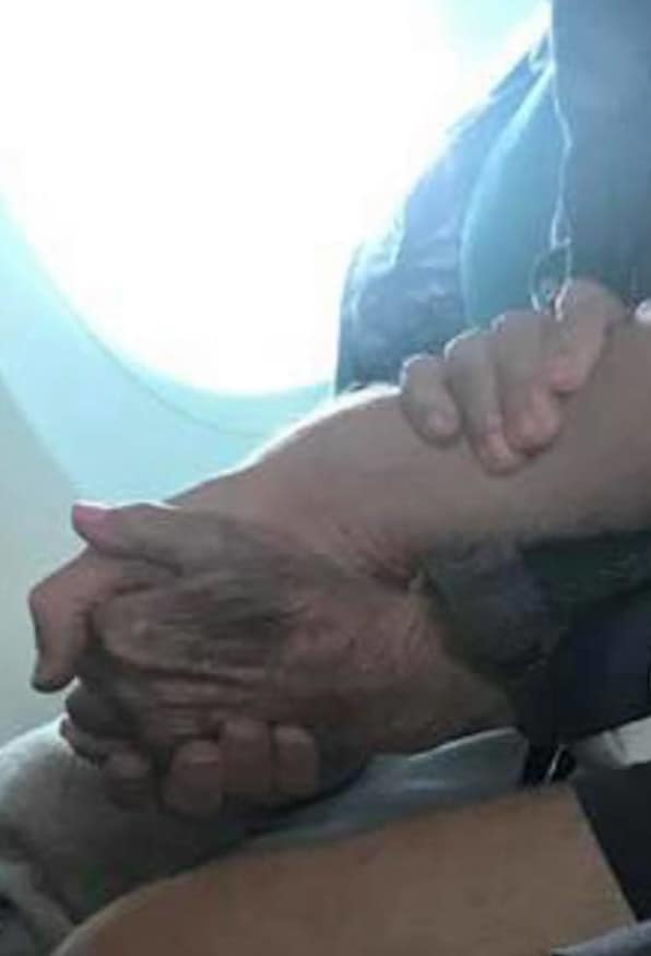 Sconosciuto aiuta anziana di 96 anni
