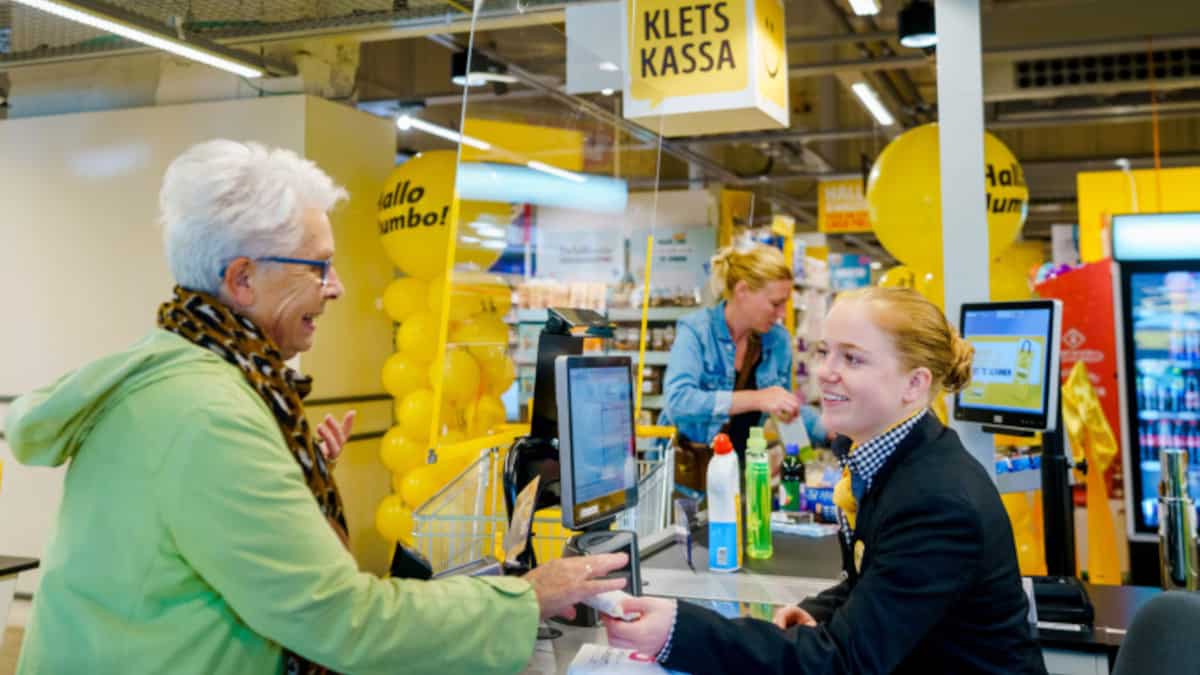 Casse Lente: L'Olanda rivoluziona l'esperienza di spesa per combattere la solitudine