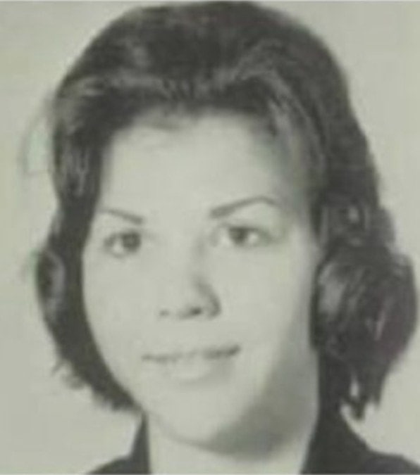 La storia emozionante del ritrovamento della borsa piena di ricordi di Beverly Williams