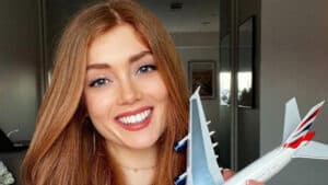 Una donna vittima di bullismo da bambina diventando la prima Miss Inghilterra dai capelli rossi