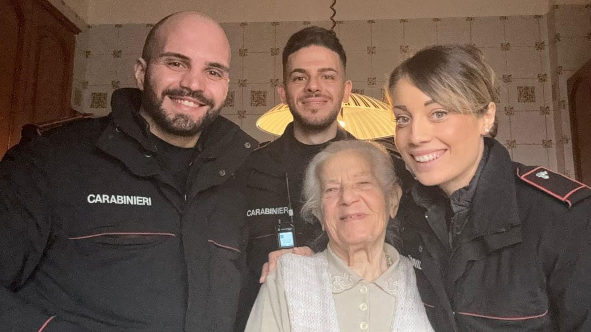 Come i Carabinieri hanno riportato gioia a una donna anziana