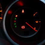 Cosa fare se rimani a corto di benzina: consigli per gestire la situazione in modo sicuro
