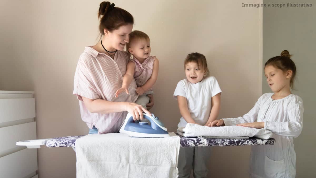 una madre che ha fatto capire al marito il valore del suo lavoro da casalinga